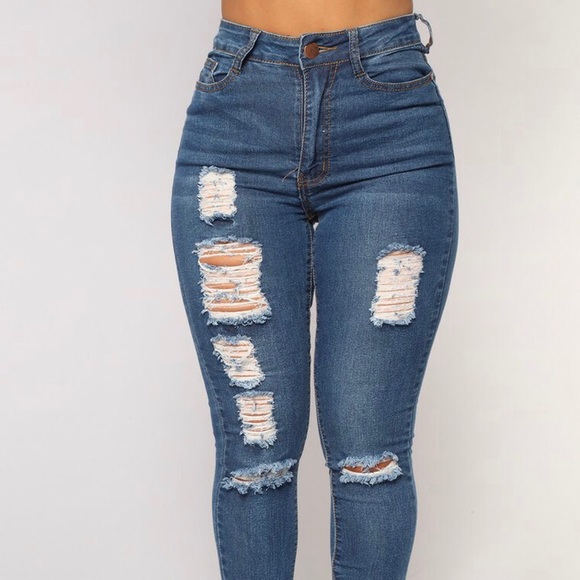 BRAND NEW JEANS WITH TAGS NEVER WORN 🔥 - Picture 1 of 2